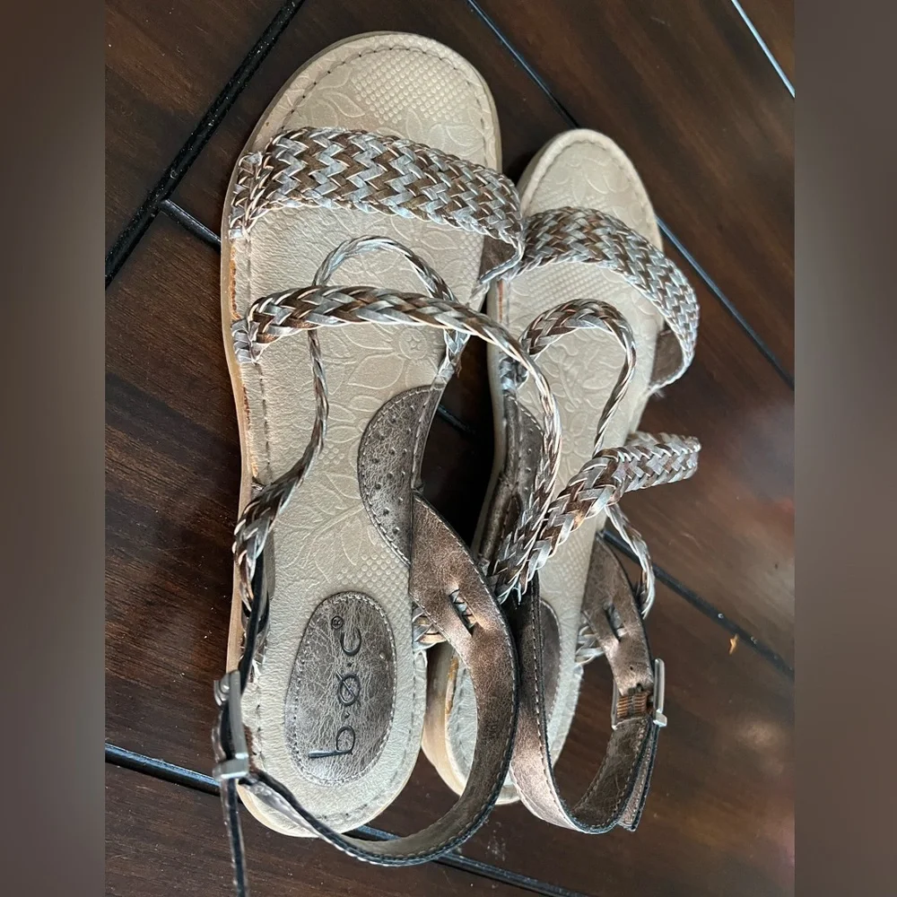 b.o.c. Dena Bronze Sliver Braided Faux Leather Slingback Sandals Size 10 M - Picture 6 of 6